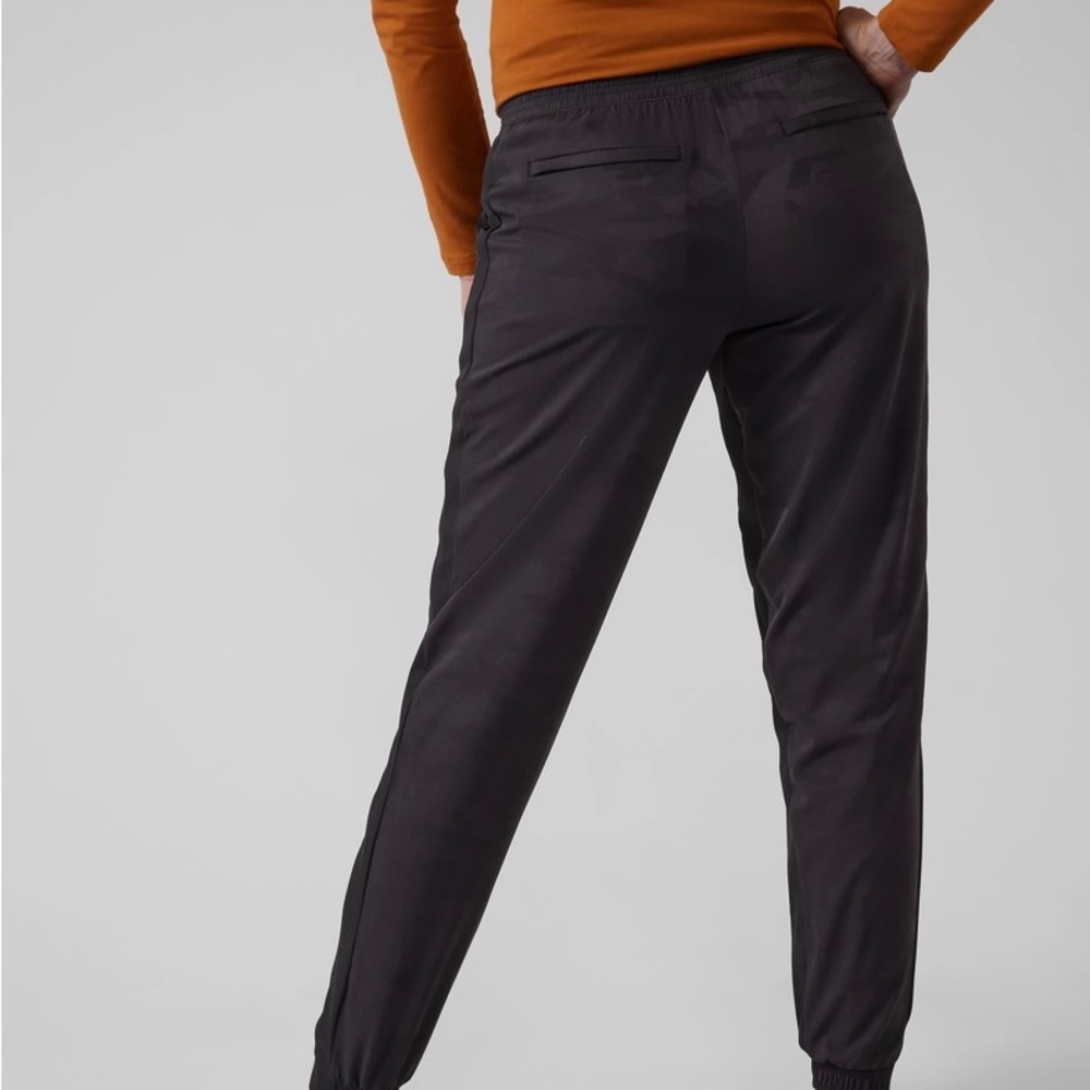 Athleta Brooklyn Lined Camo Jogger